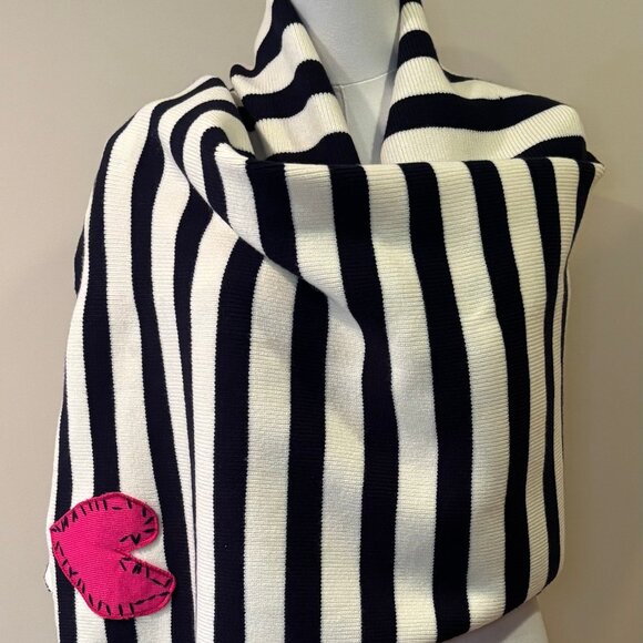 NWT Aqua X Kerri Rosenthal Striped Applique Heart Scarf OS - Picture 1 of 5